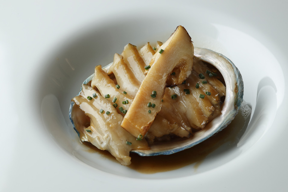 Raw Delicacy Abalone- Greenlip Variety 3L Image