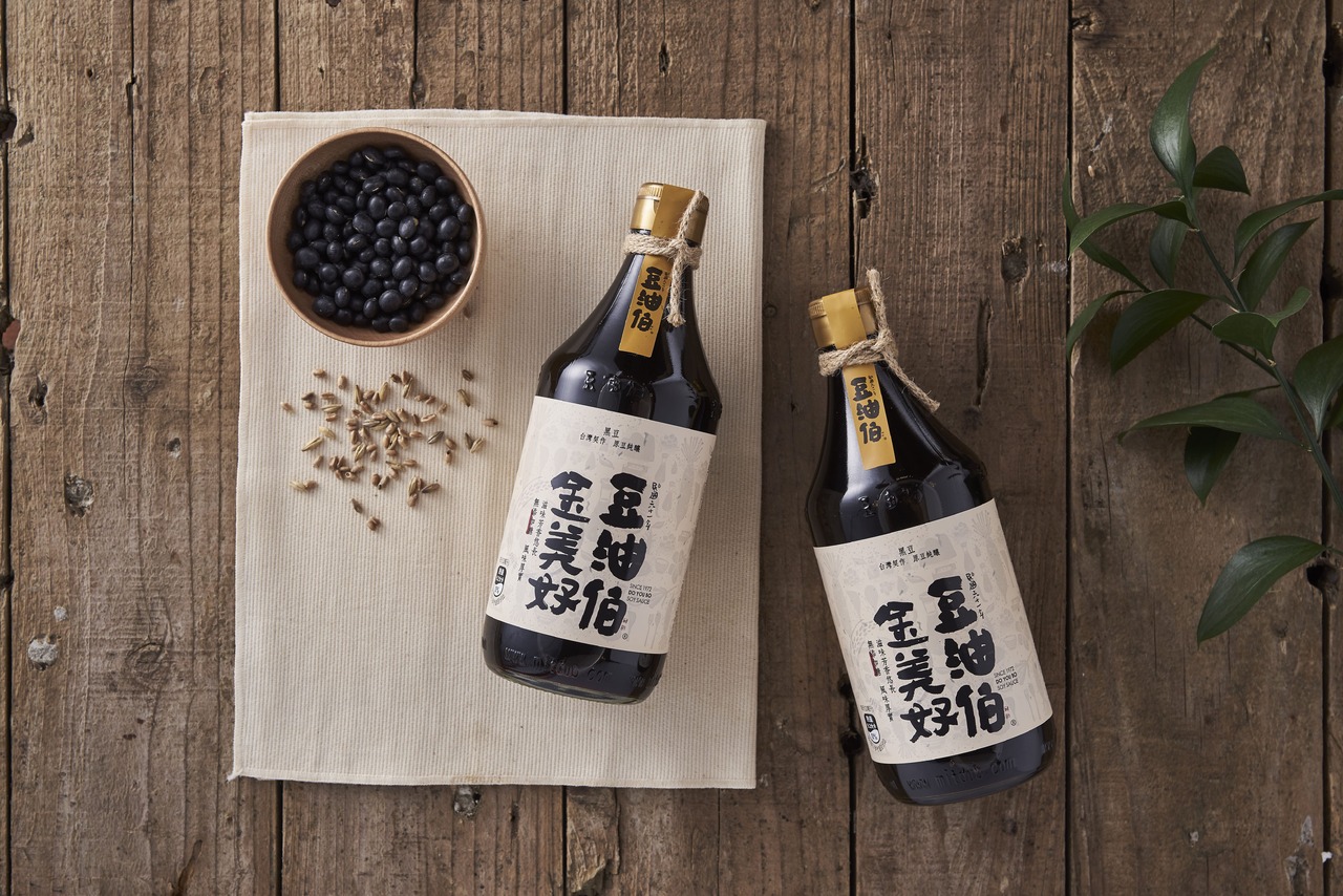 DYB Golden Black Naturally Brewed Soy Sauce Image