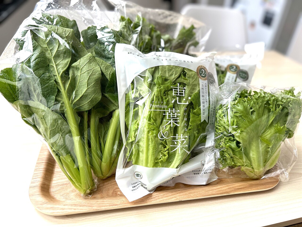 ［ 高抗酸化値：2倍 ］× ［ 低硝酸：70%減］リーフレタス、コマツナ、リーフレタス、コマツナ、ケール、ミズナ、春菊 等の葉物野菜 イメージ