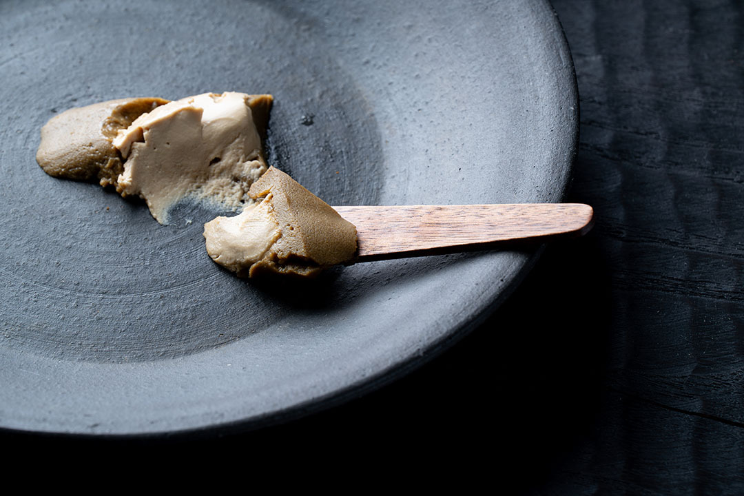 北海道産マスカルポーネチーズとかに味噌のディップ｜北海道缶詰シリーズ「DELICIOUS STOCK HOKKAIDO」 イメージ