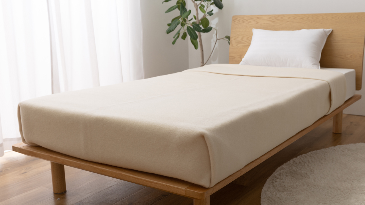 Wool blanket for beds Image