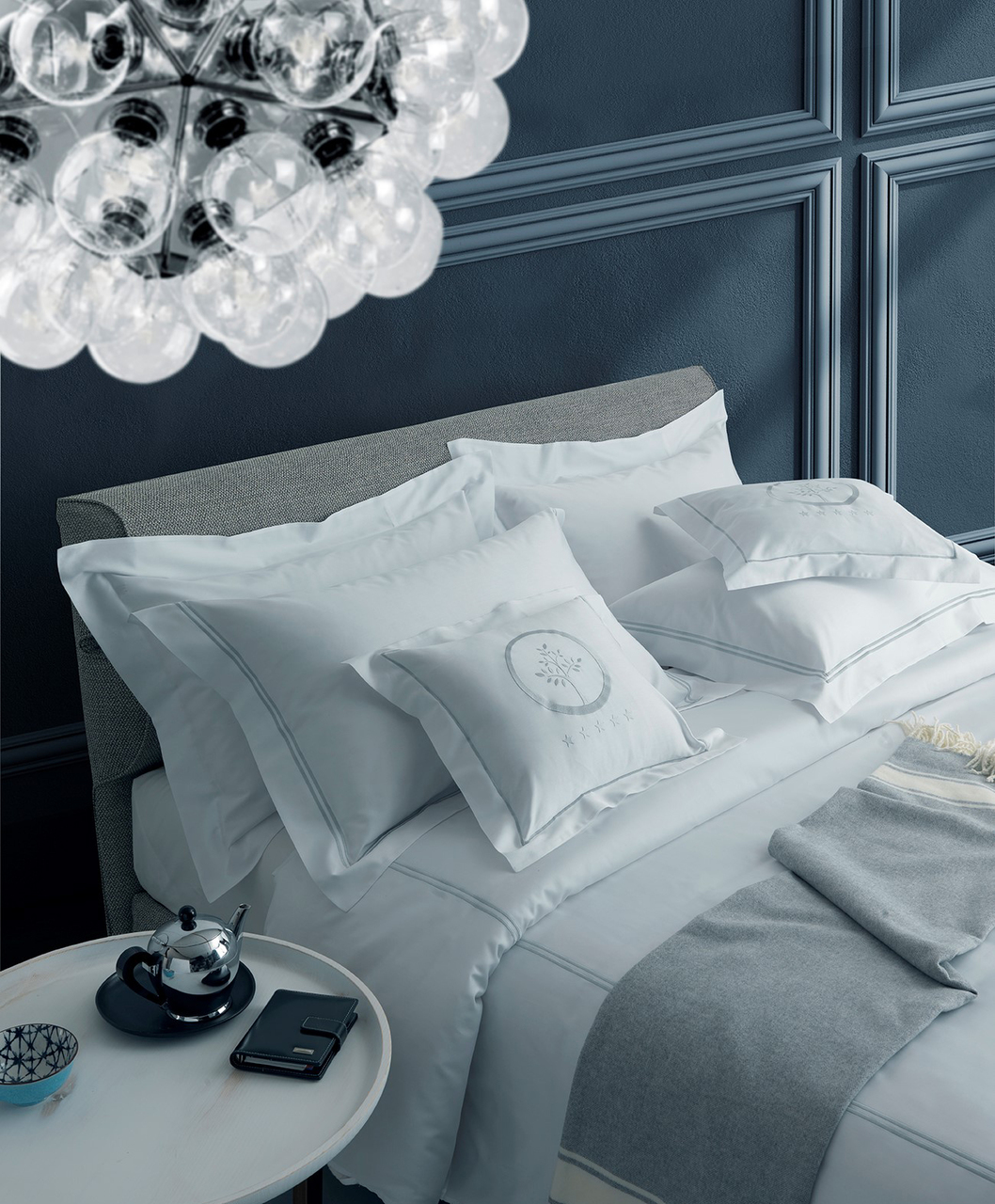 BED LINEN Image