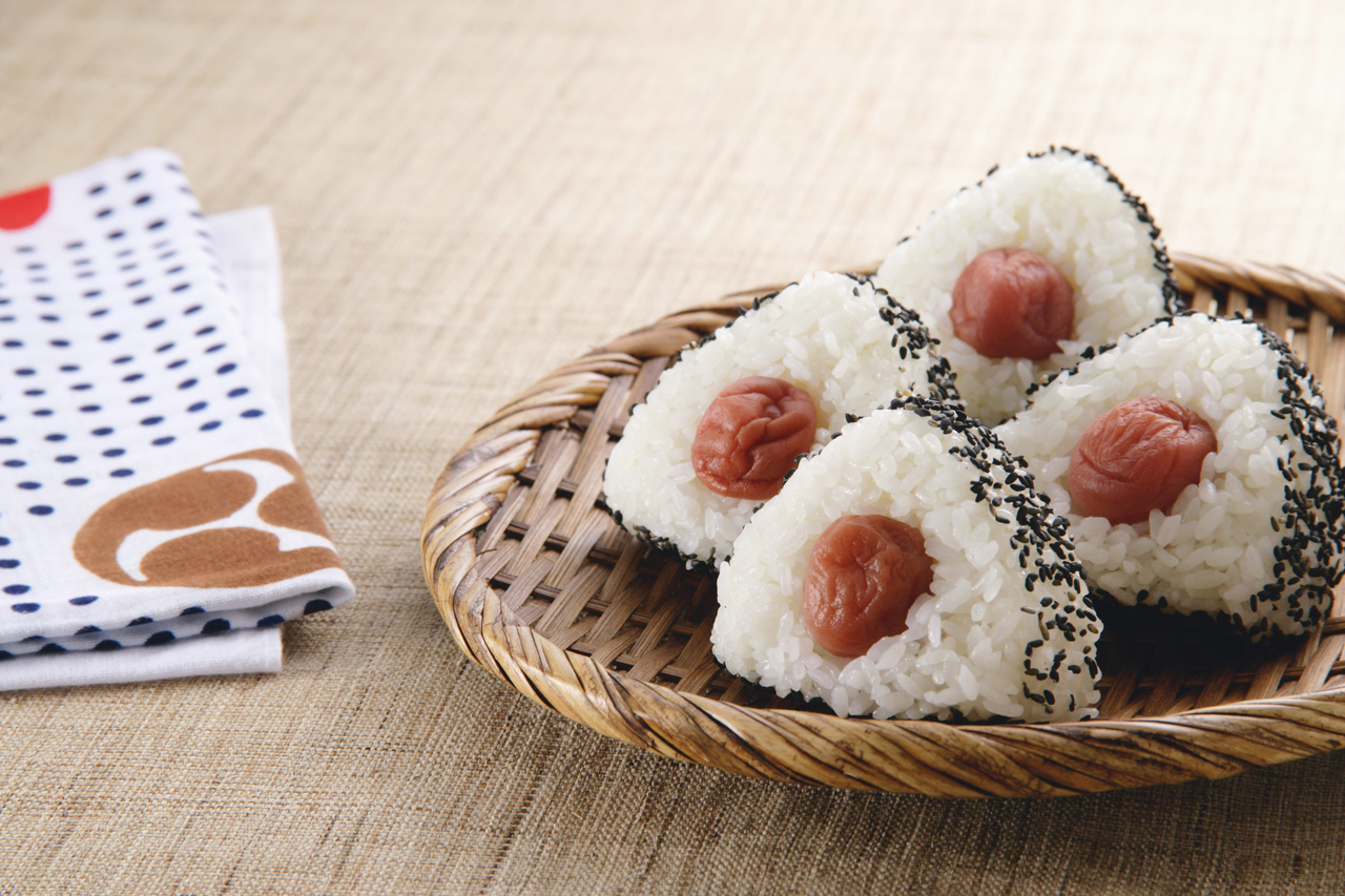 おにぎり成形機 イメージ