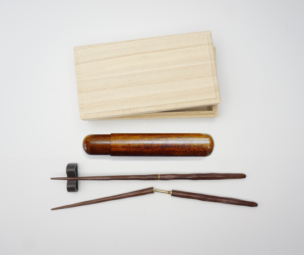 Hyozaemon Portable Shaving Chopsticks “Hashiro” (Model 84) Includes a chopstick sleeve or case, packaged in a paulownia wood box. Image