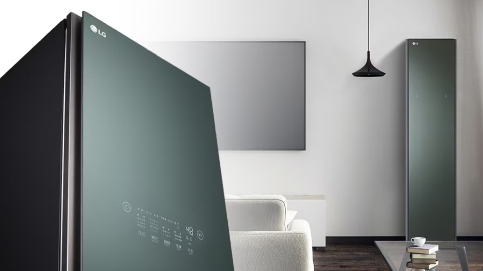 LG Styler™ ミストグリーン 除菌消臭 3着モデル Image