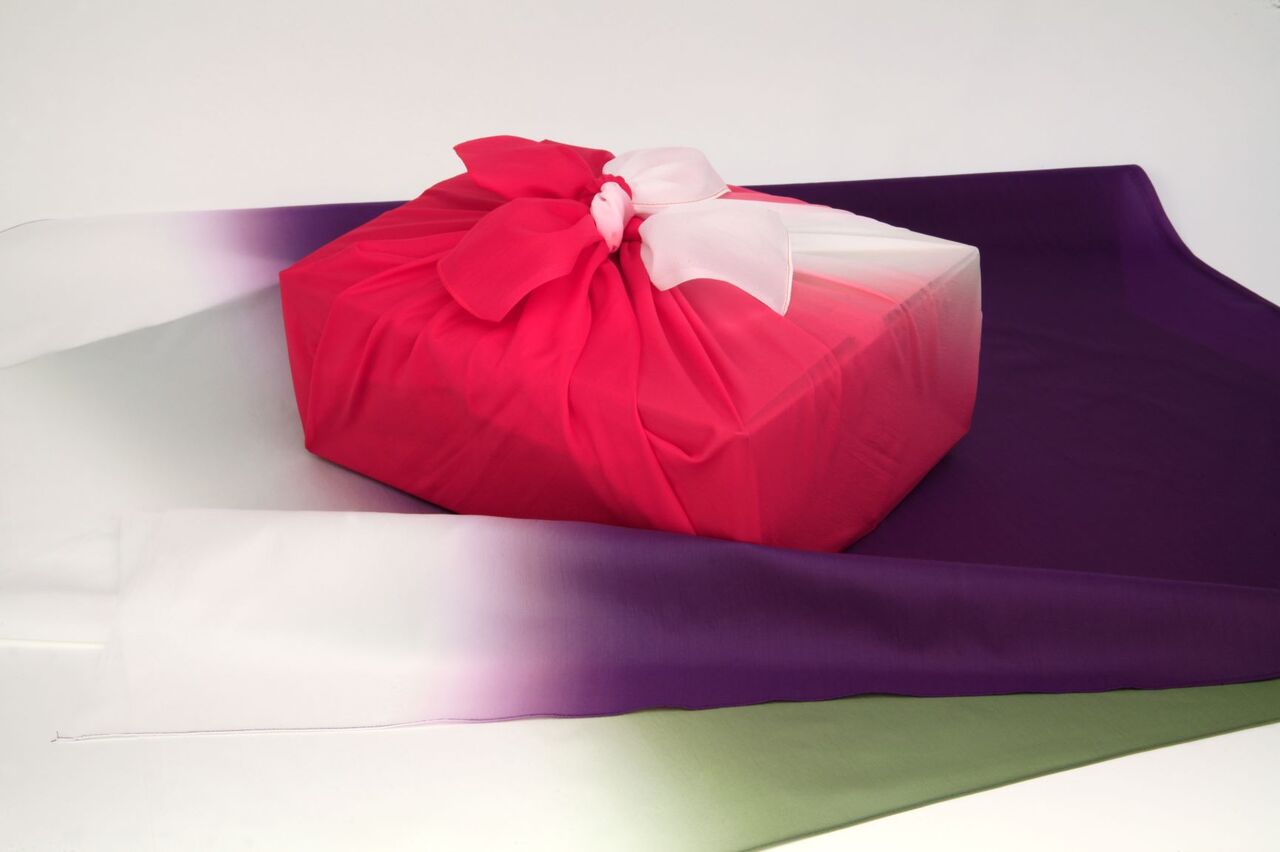 ナイロンぼかし風呂敷（おせちラッピング用） Image