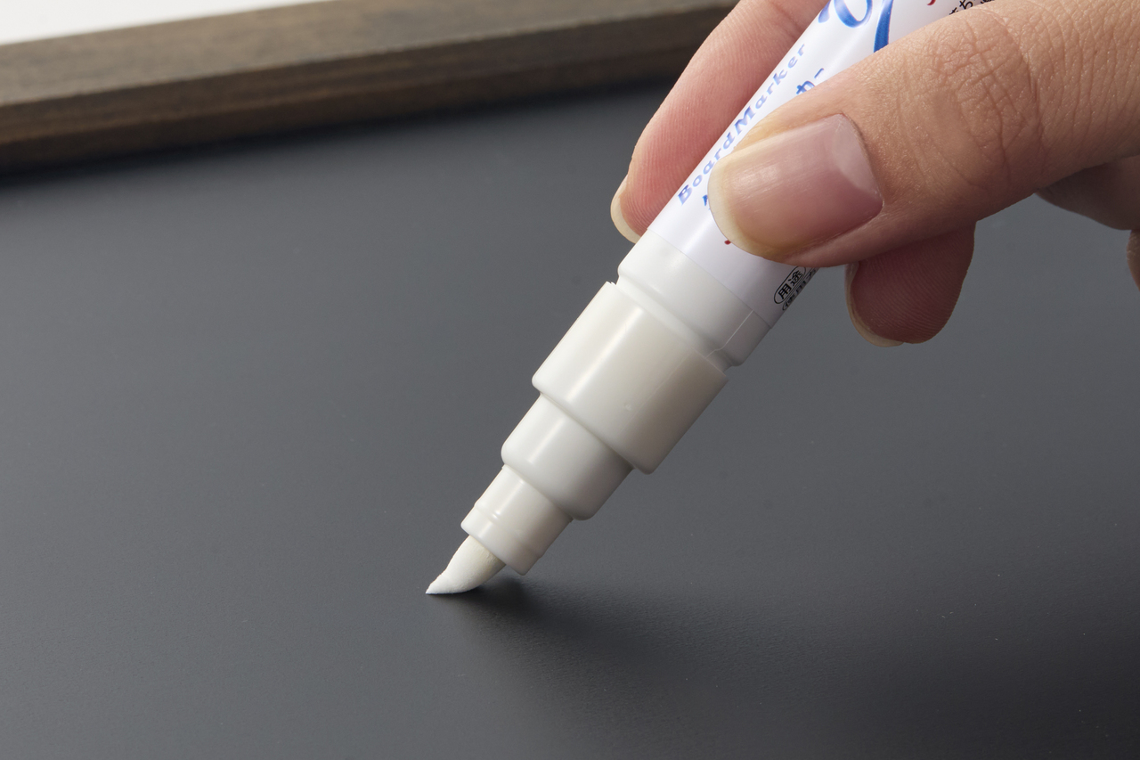 Brush-tip Board Marker 'Brushey' Image