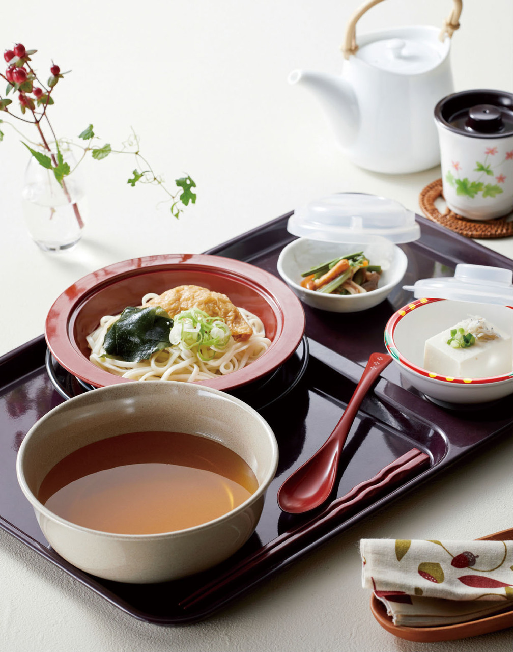 10. 温冷配膳車対応食器「中子付き丼」 Image