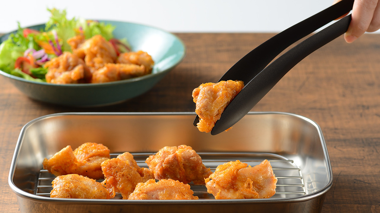 もりつけトング　ブラック イメージ