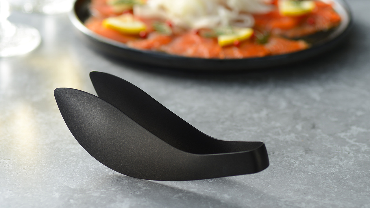 Toriwake Tongs Black Image