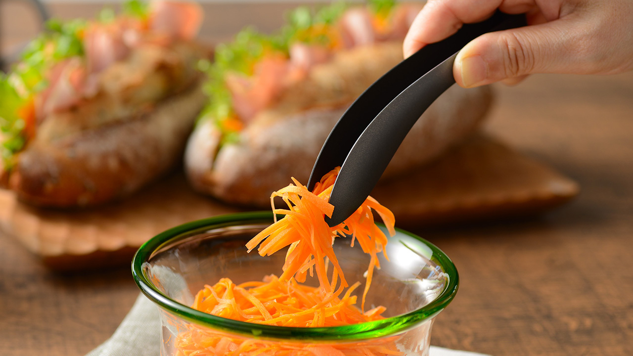 Otomo Tongs Black Image