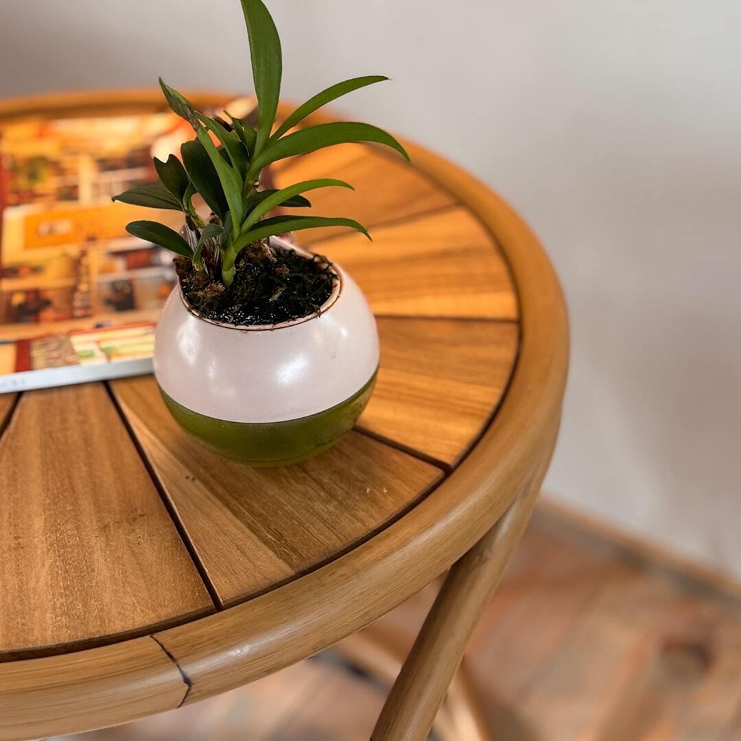 縁（えん）・サイドテーブル｜みうらラタン Nawaシリーズ イメージ