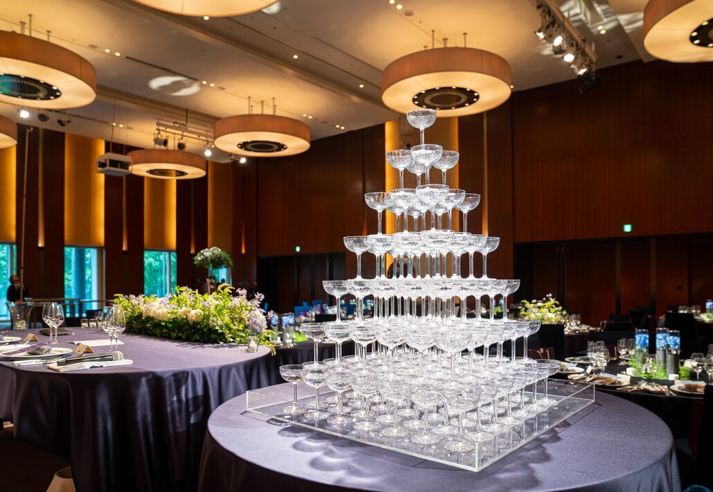 シャンパンタワー イメージ