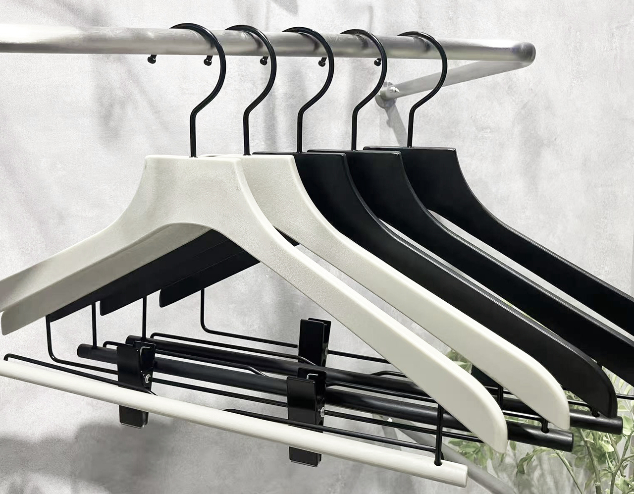 BALMY Sustainable Hanger Image