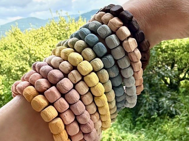 木の玉、サシェ、ブレスレット イメージ