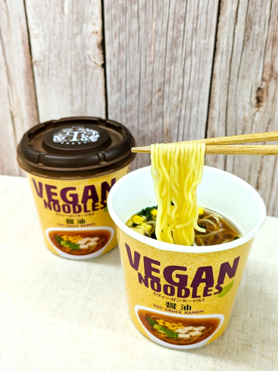 ヴィーガンヌードル (VEGAN NOODLES)　醤油 イメージ