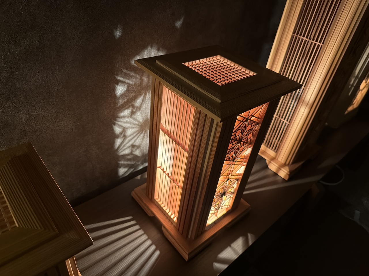 組子行燈 イメージ